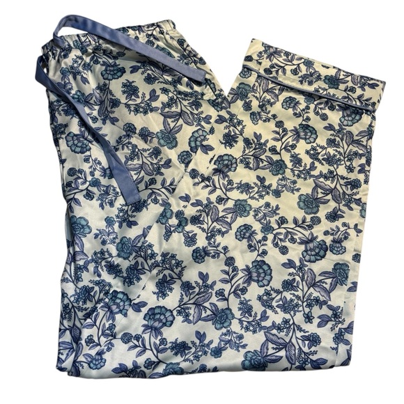 NEW Appleseed's Pajama Set Large Blue & White Floral Satin Relaxed Fit Cottage - Picture 4 of 16